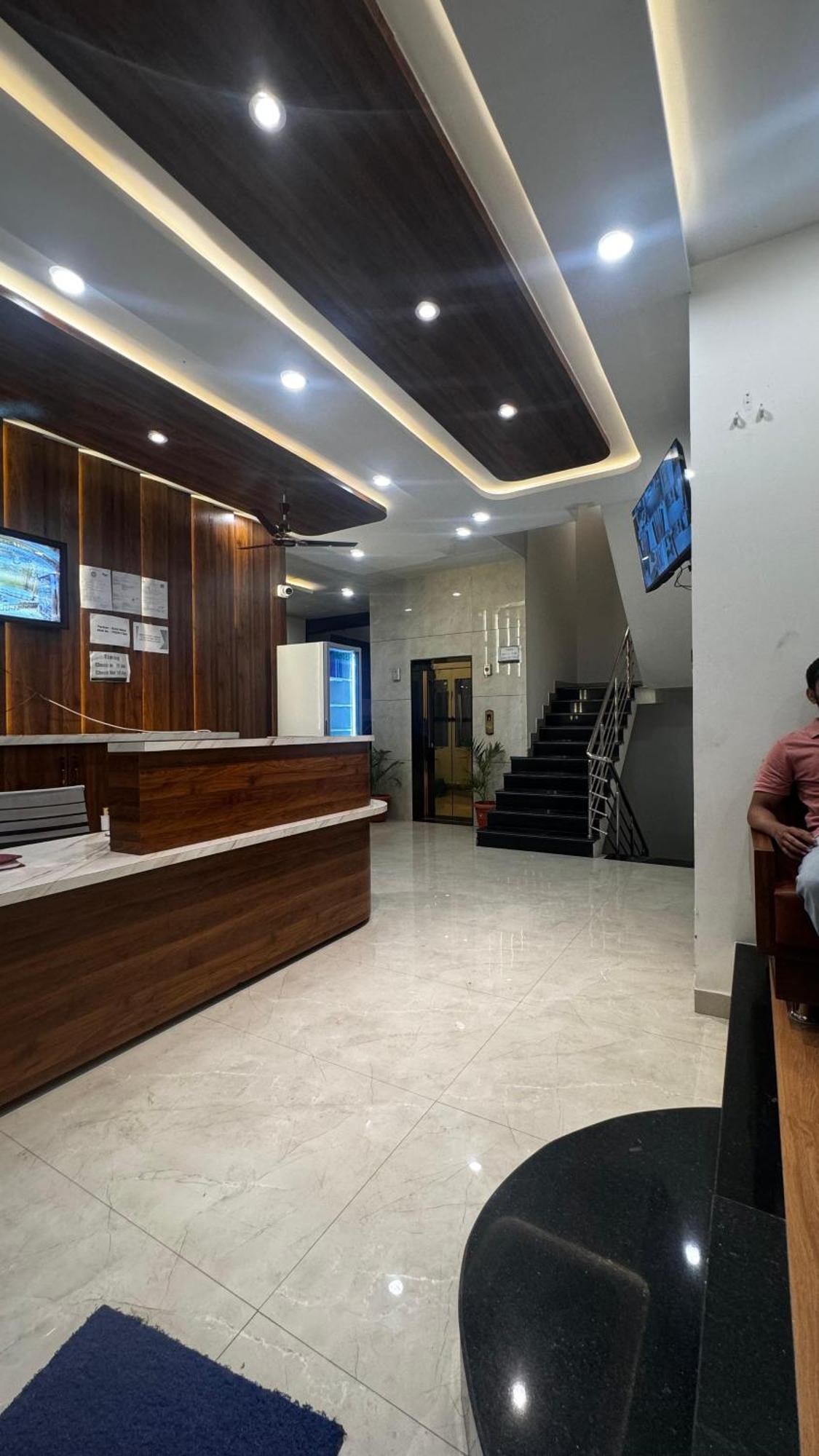 Hotel Prakasham Ujjain Eksteriør bilde