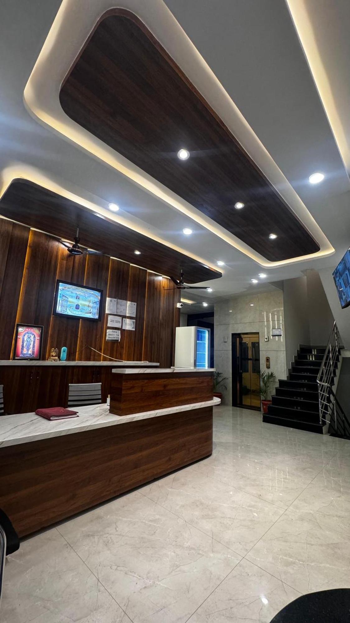 Hotel Prakasham Ujjain Eksteriør bilde