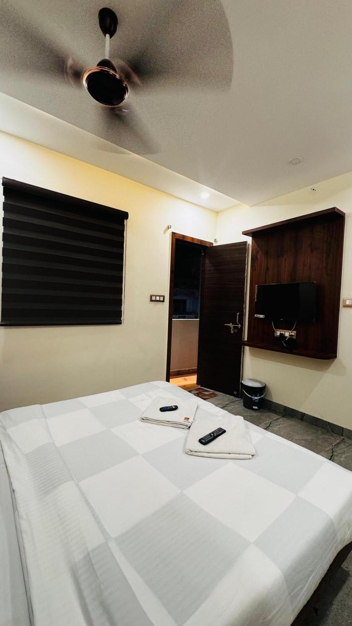 Hotel Prakasham Ujjain Eksteriør bilde