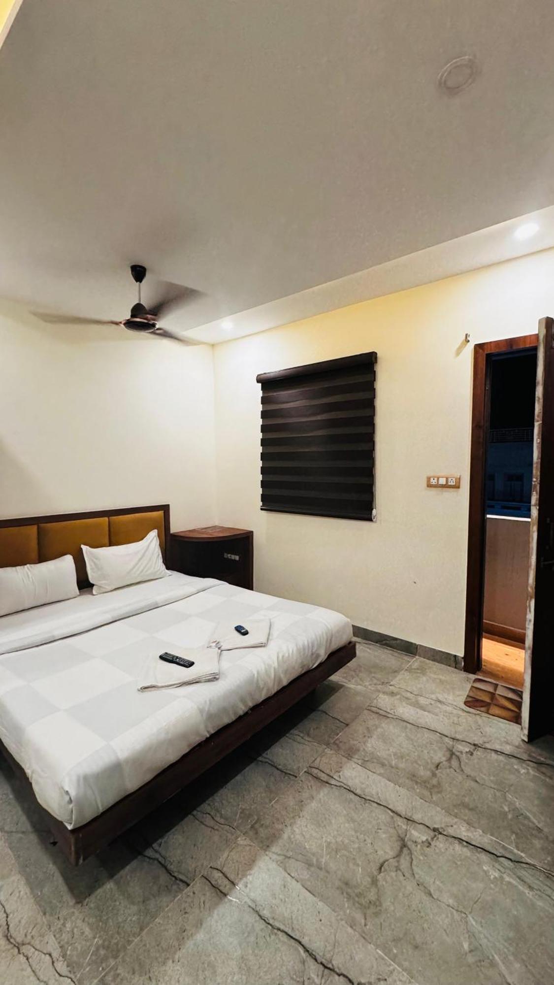 Hotel Prakasham Ujjain Eksteriør bilde