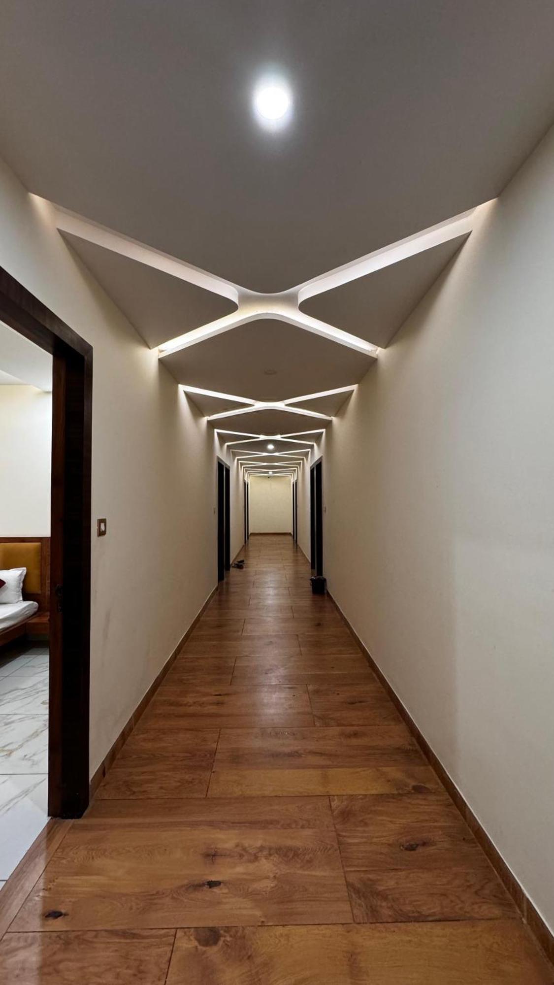 Hotel Prakasham Ujjain Eksteriør bilde